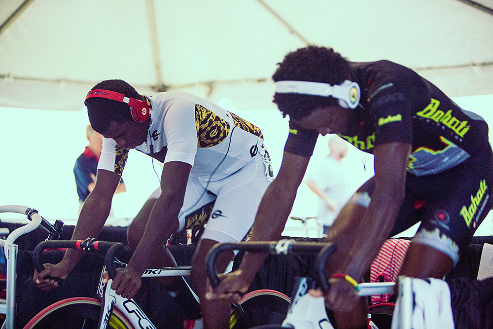 Justin Williams (left) and Rahsaan Bahati (right) warming up before the race.