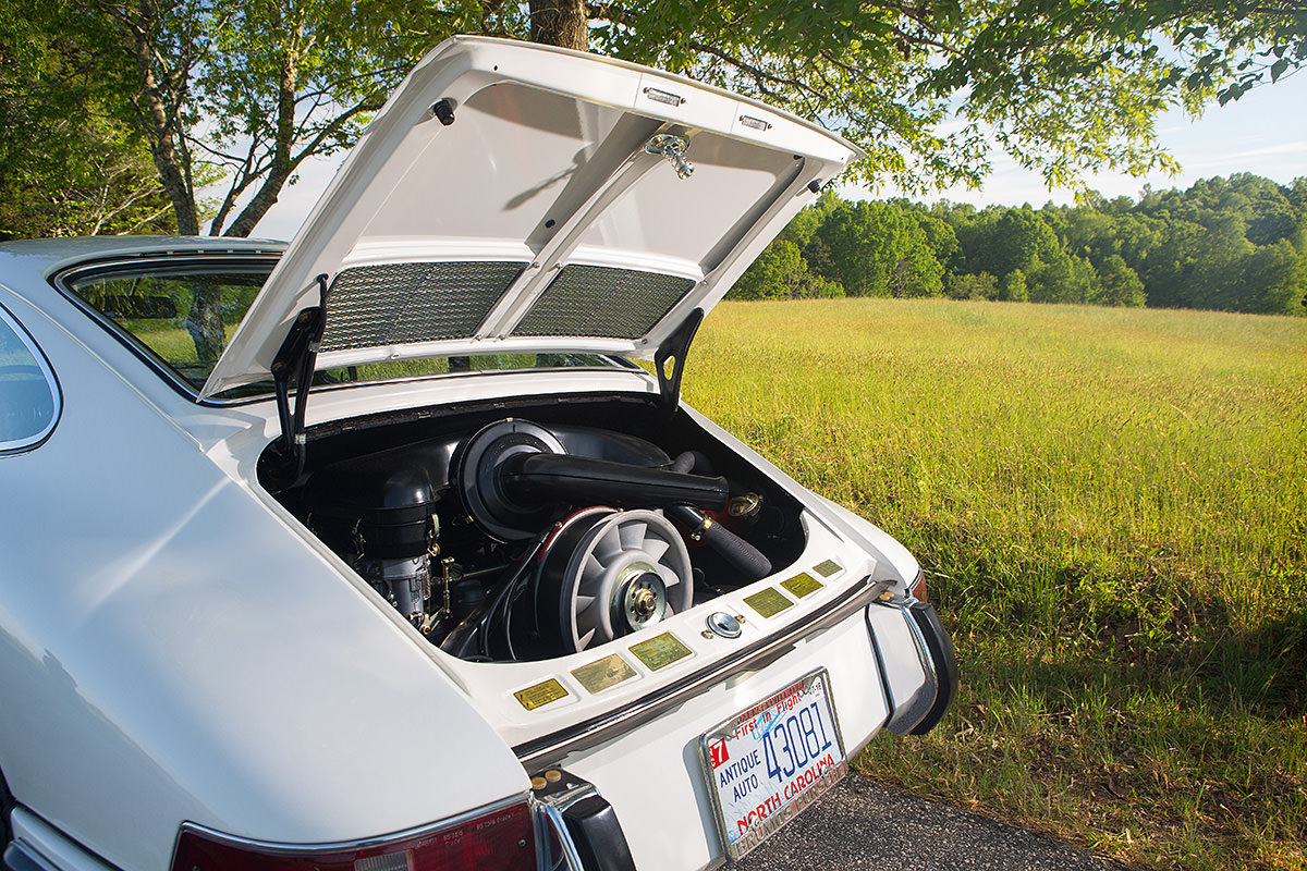 August 2016 Panorama Feature: Presurrection 1967 Porsche 911S